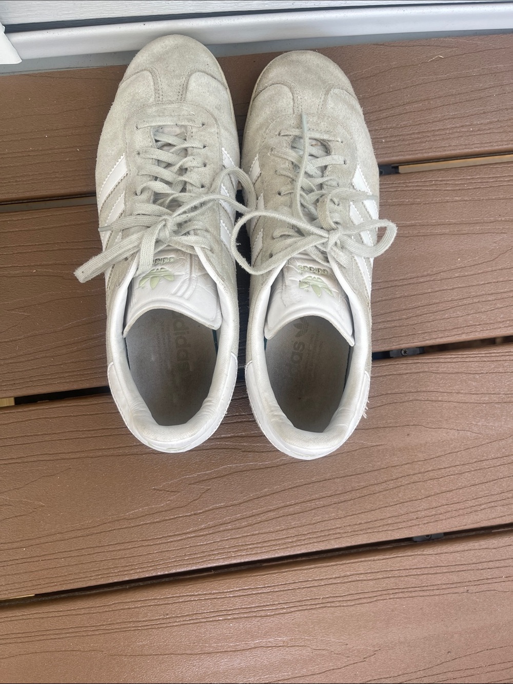 Womens size 9.5 size 10 adidas gazelle light mint green mens 8.5